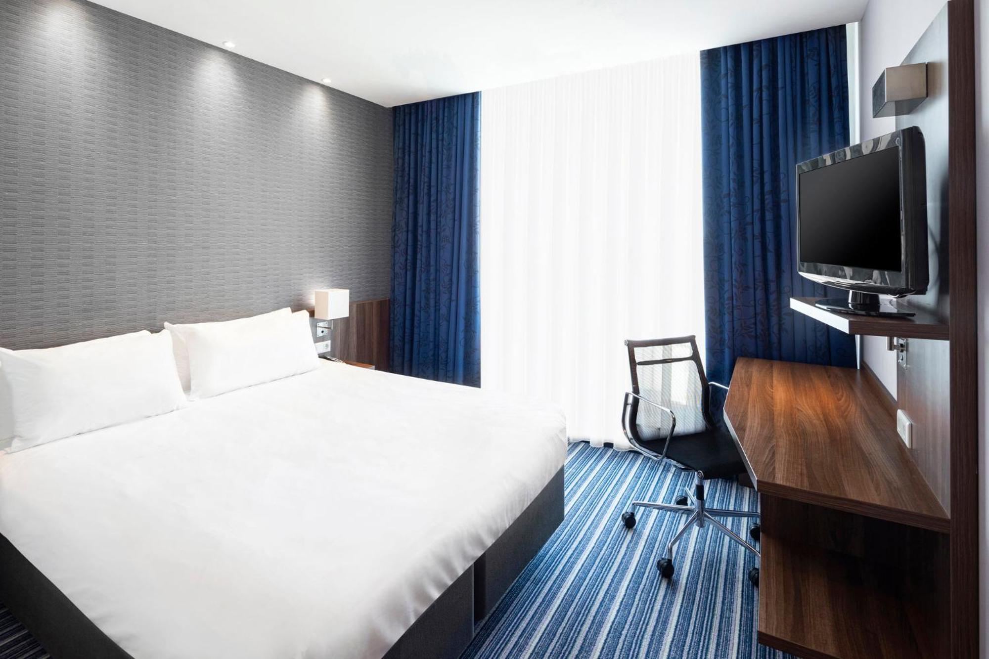 Holiday Inn Express Rotterdam - Central Station By Ihg Eksteriør bilde